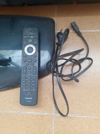 TELEVISOR PHILLIPS AMBILIGTH.CON CABLE Y MANDO.LEE