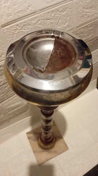 Portacenere vintage da terra