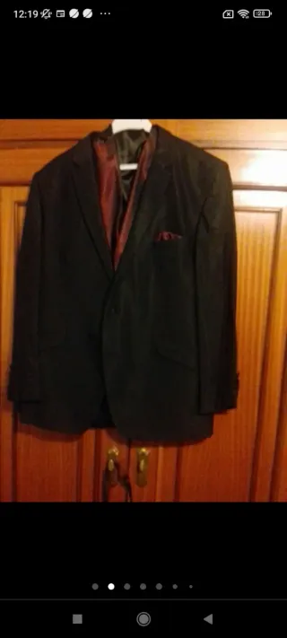 Traje de Novio Negro y Rojo