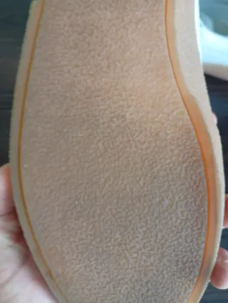 Zapatillas Puma Blancas y Marrones