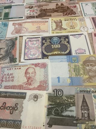 lote 27 Billetes Extranjeros diferente