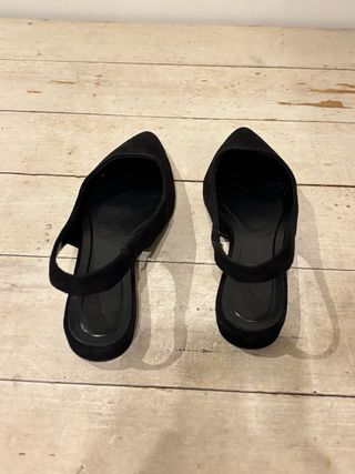 Zapatos destalonados ante negro