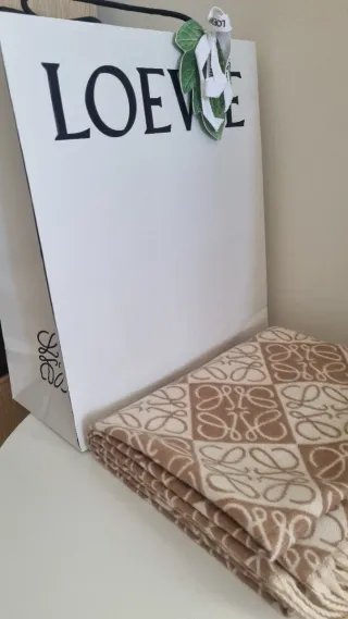 Bufanda Loewe Grande