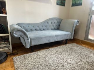 Sofá chaise longue azul claro deterciopelo