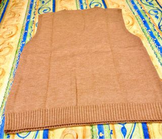 Chaleco de punto hombre marrón claro. Talla XL