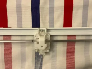 Estor enrollable a medida 147x177cm.Persona