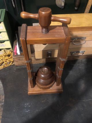 Botellero , prensa antigua