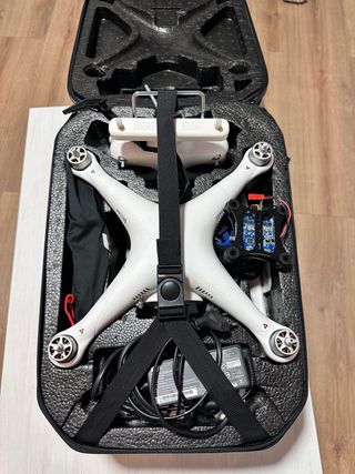 DJI Phantom Standard + 2 baterías + GPS nuevo + so