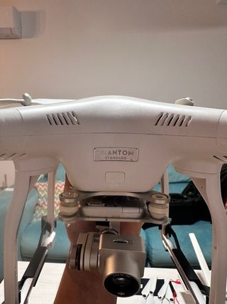 DJI Phantom Standard + 2 baterías + GPS nuevo + so