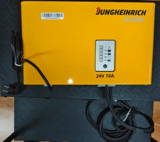 Cargador Jungheinrich SLH090 24V 70A