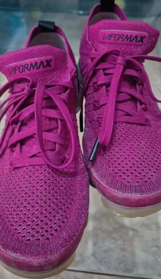 Zapatillas Nike y Gorra Calvin Klein