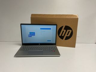 Portátil HP Ryzen 5 7520U 16GB RAM 1TB SSD Plata