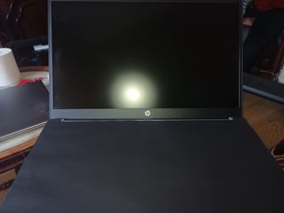 Portátil HP Ryzen 5 7520U 16GB RAM 1TB SSD Plata