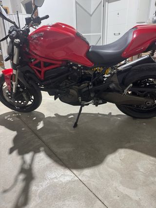 Ducati Monster 821 2017 A2