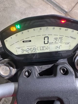 Ducati Monster 821 2017 A2