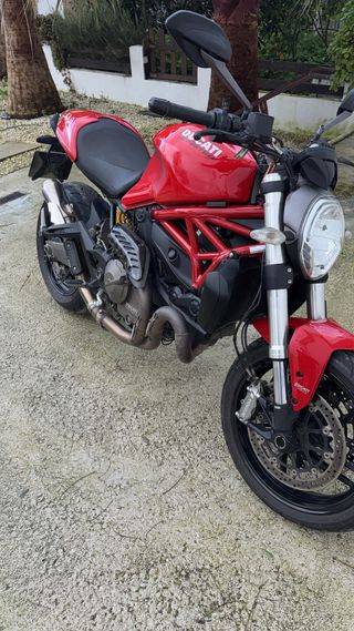 Ducati Monster 821 2017 A2