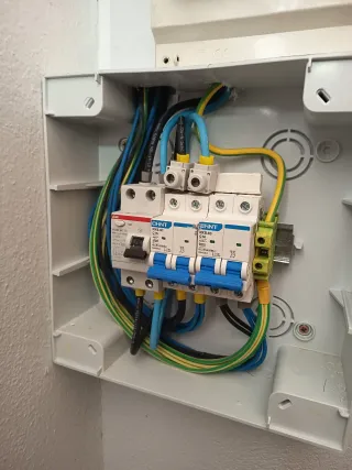 Electricista Granada economico