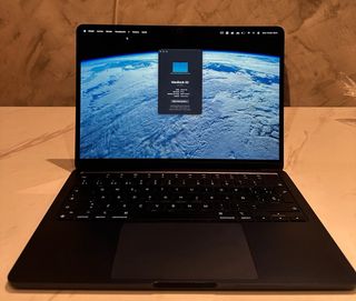 MacBook Air M2 2022 13 Medianoche