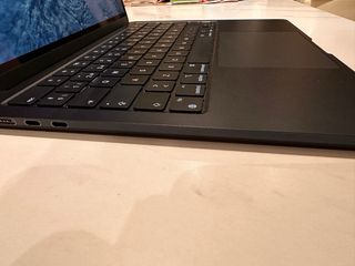 MacBook Air M2 2022 13 Medianoche