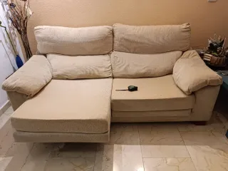 Sofá beige tela extensible