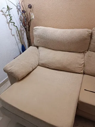 Sofá beige tela extensible