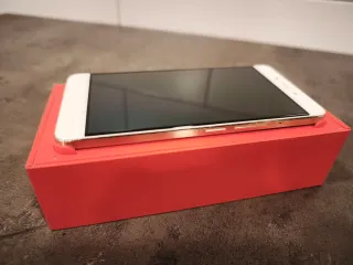 OnePlus X Champagne Edition