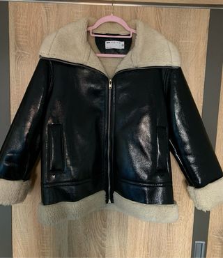 Abrigo Piel Sintética Negro y Beige