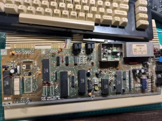 Piezas ordenador Commodore 64C