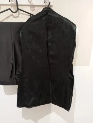 Traje de novio negro