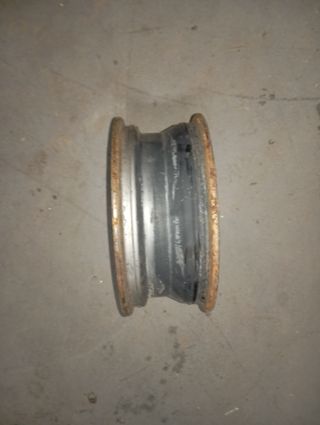 Llanta Nissan Patrol K/W260 acero