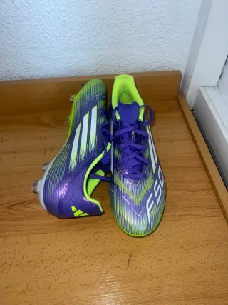 Zapatillas Adidas F50 Fútbol Verdes y Moradas