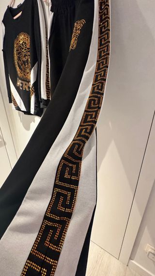 Conjunto Versace Negro y Dorado Nuevo