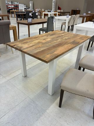 Mesa de comedor de madera de mango