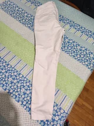 Pantalones blancos mujer