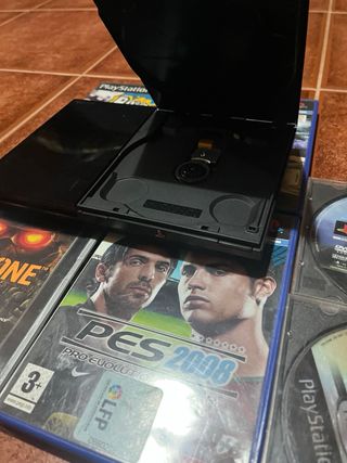 PlayStation 2 Negra + 6 Juegos