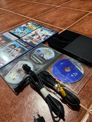 PlayStation 2 Negra + 6 Juegos