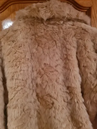 Abrigo pelo Zara beige