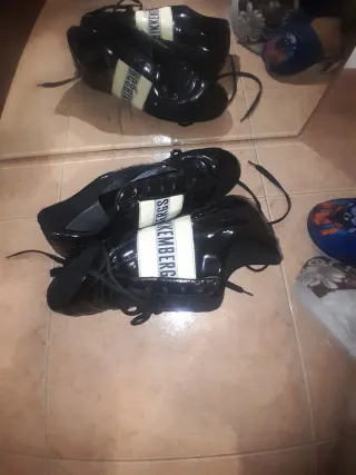 Lote de zapatillas deportivas variadas