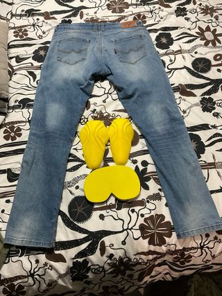 Pantalón vaquero moto talla 36