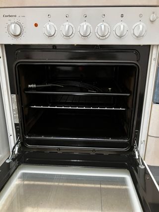 Placa vitrocerámica y horno Corberó