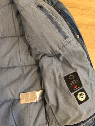 Cazadora Levis Acolchada Azul