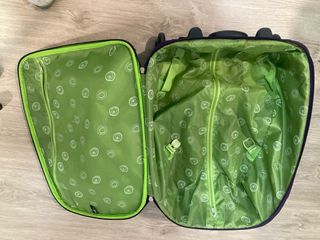 Maleta pequeña equipaje de mano morada