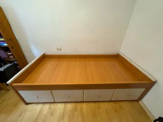 Preciosa cama nido de madera