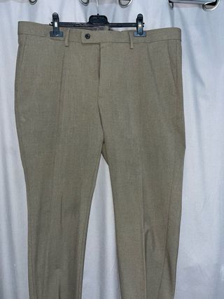 Traje de hombre verde oliva