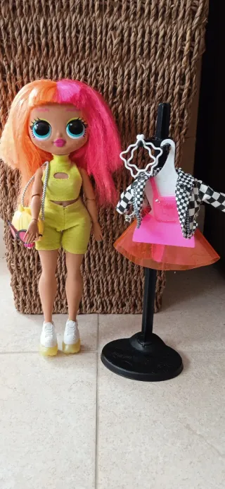 Muñeca LOL Surprise con Ropa y Accesorios