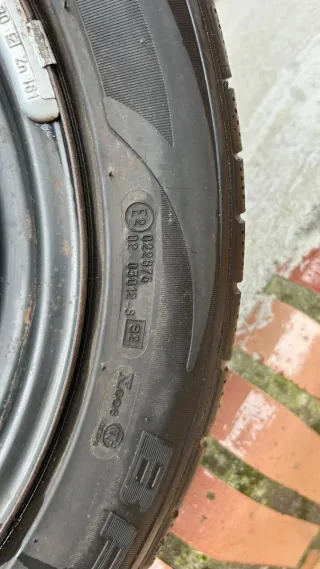 Rueda de repuesto coche