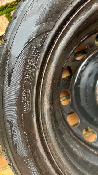 Rueda de repuesto coche