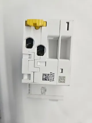 Automático diferencial 16A 30mA superinmunizado.