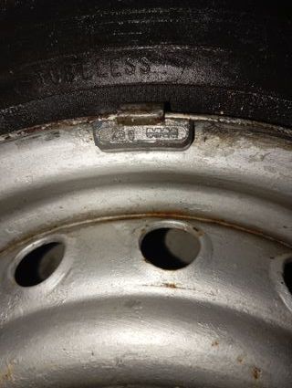 Rueda llanta Seat 124 - 850