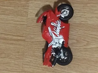 Lote de 7 Motos de Colección Maisto y 1 coche Bura